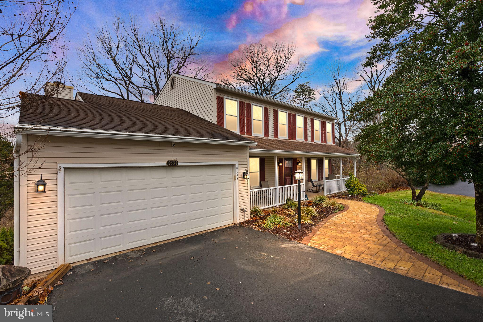 9534 Country Roads Ln