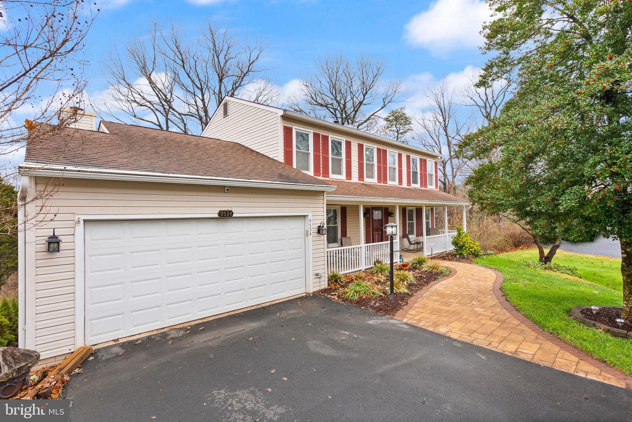9534 Country Roads Ln