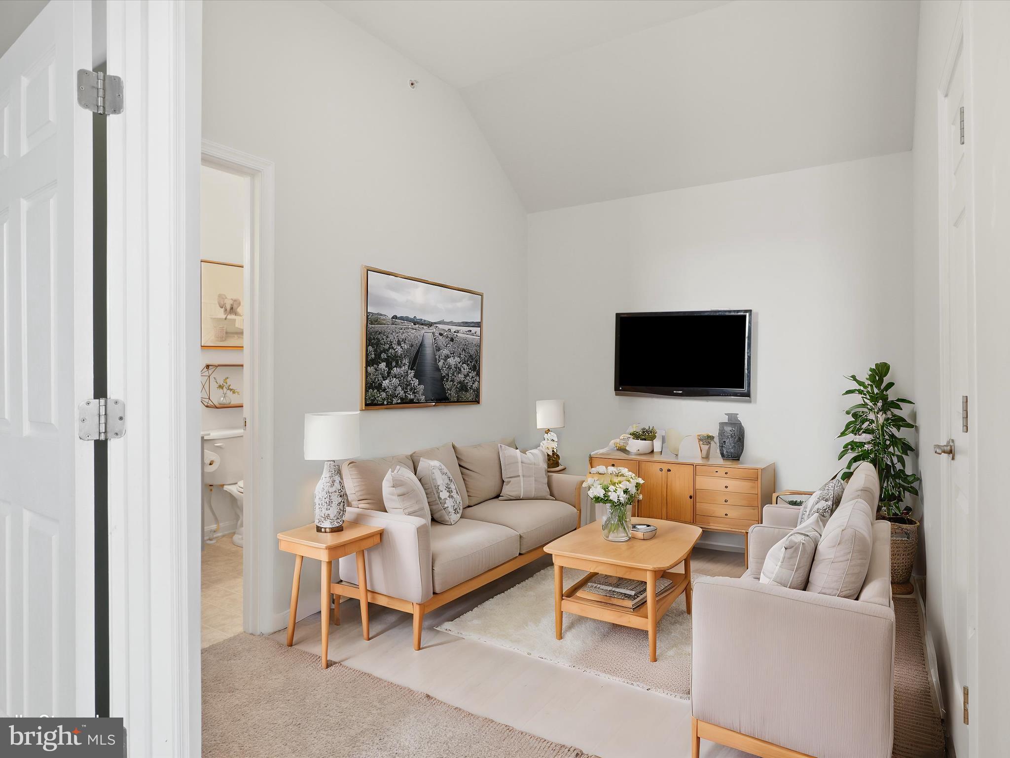 6857 Hampton Bay Ln