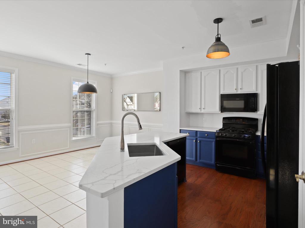 6857 Hampton Bay Ln