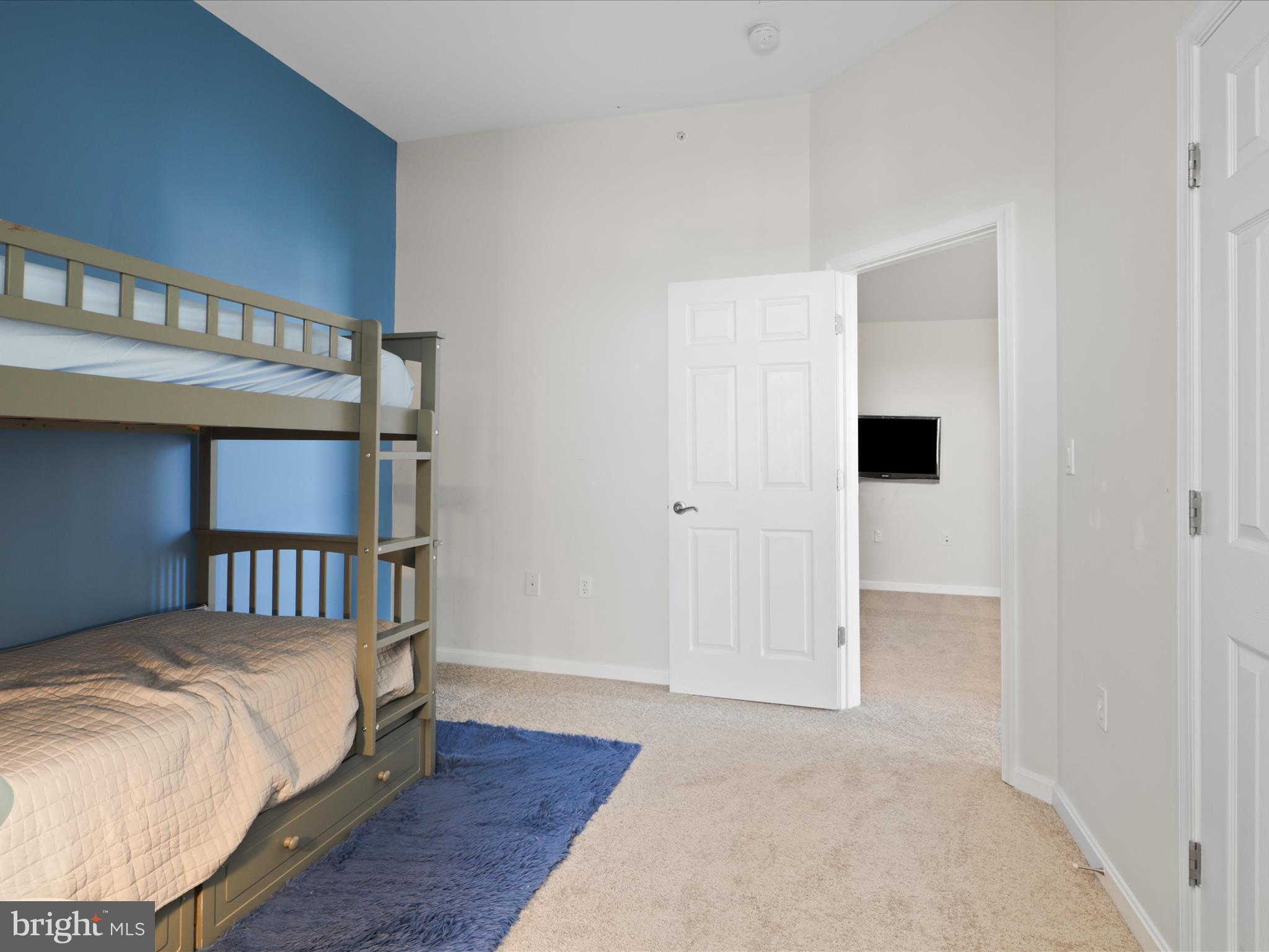6857 Hampton Bay Ln