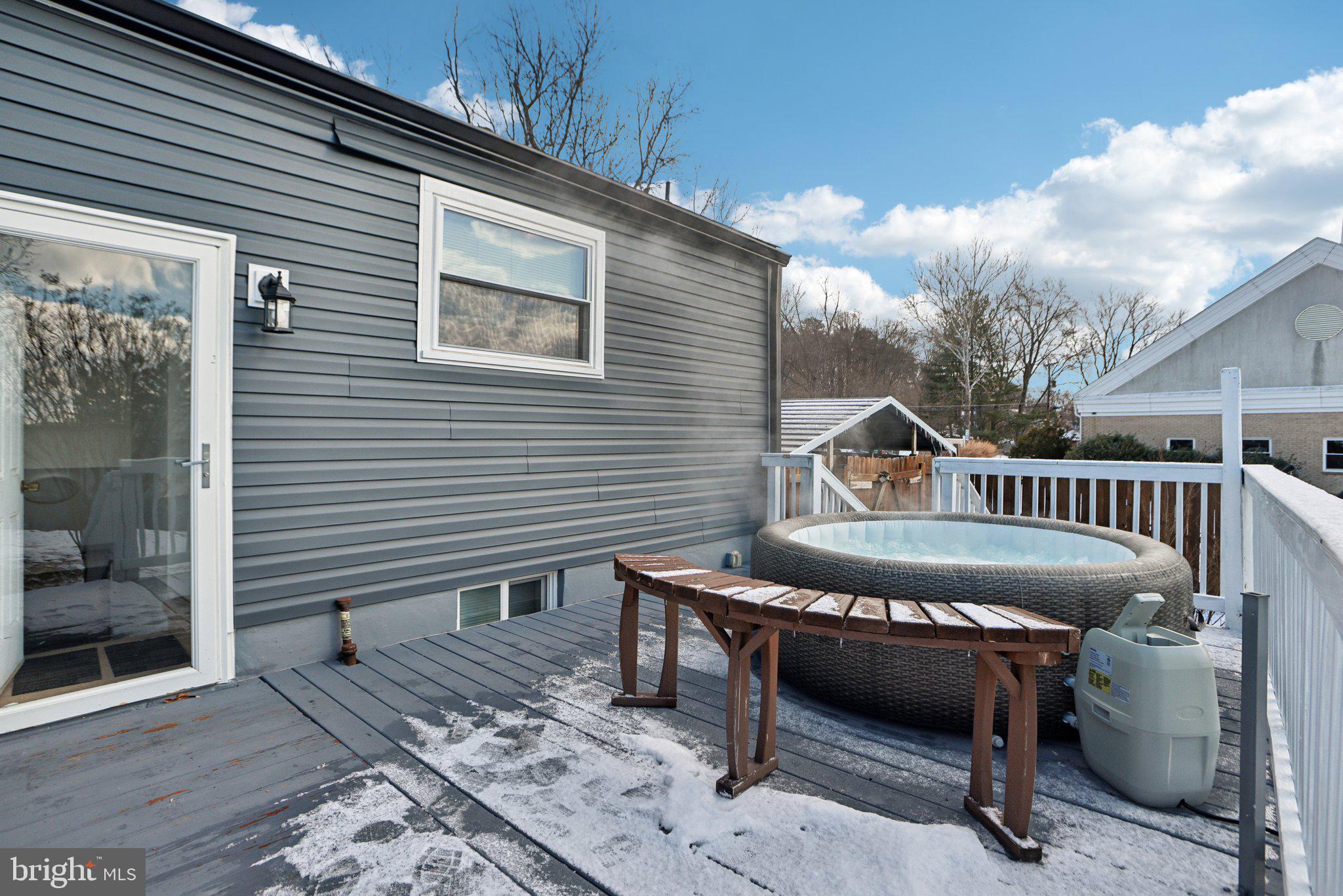 15830 Donald Curtis Dr