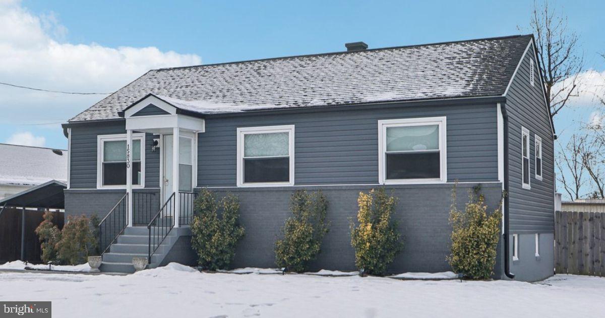 15830 Donald Curtis Dr