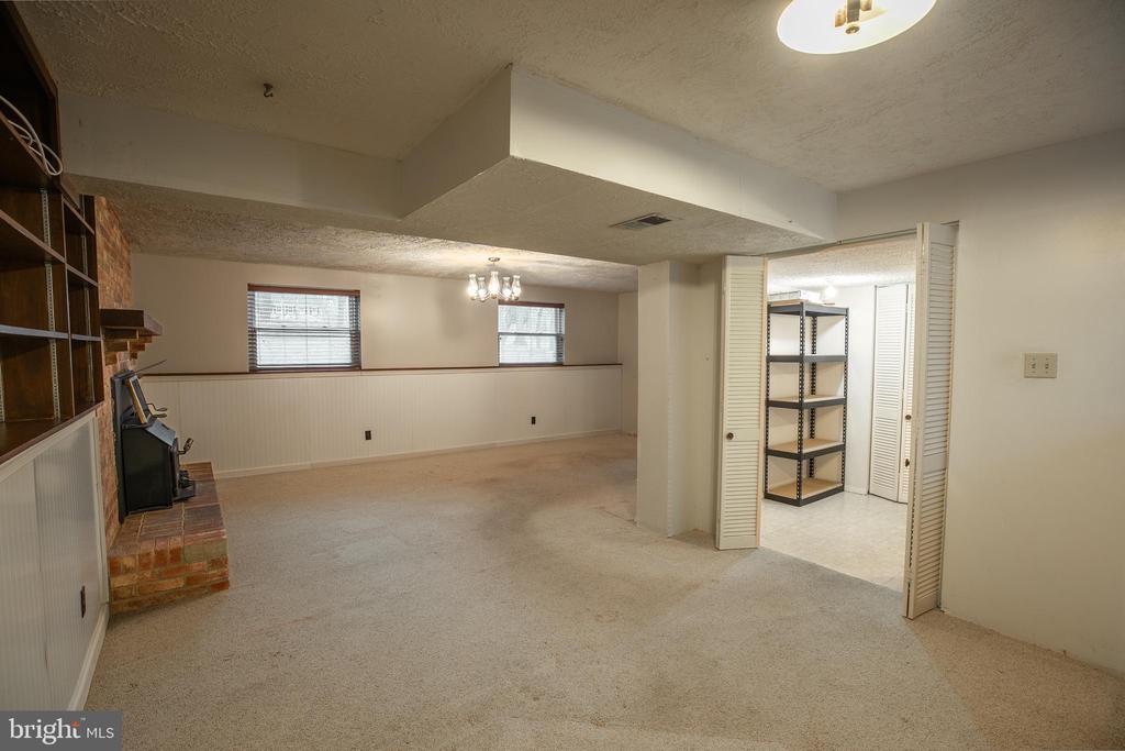 8142 Raphiel Ct