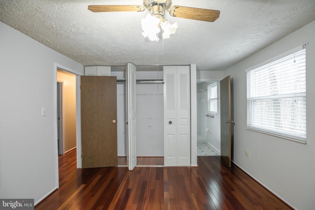 8142 Raphiel Ct