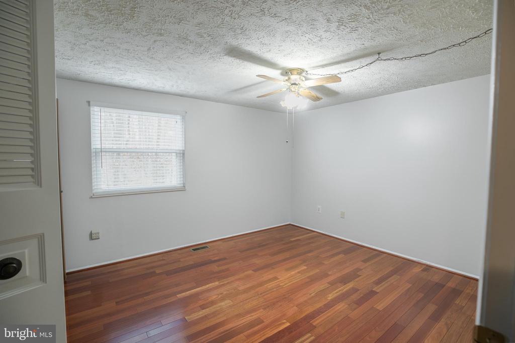 8142 Raphiel Ct