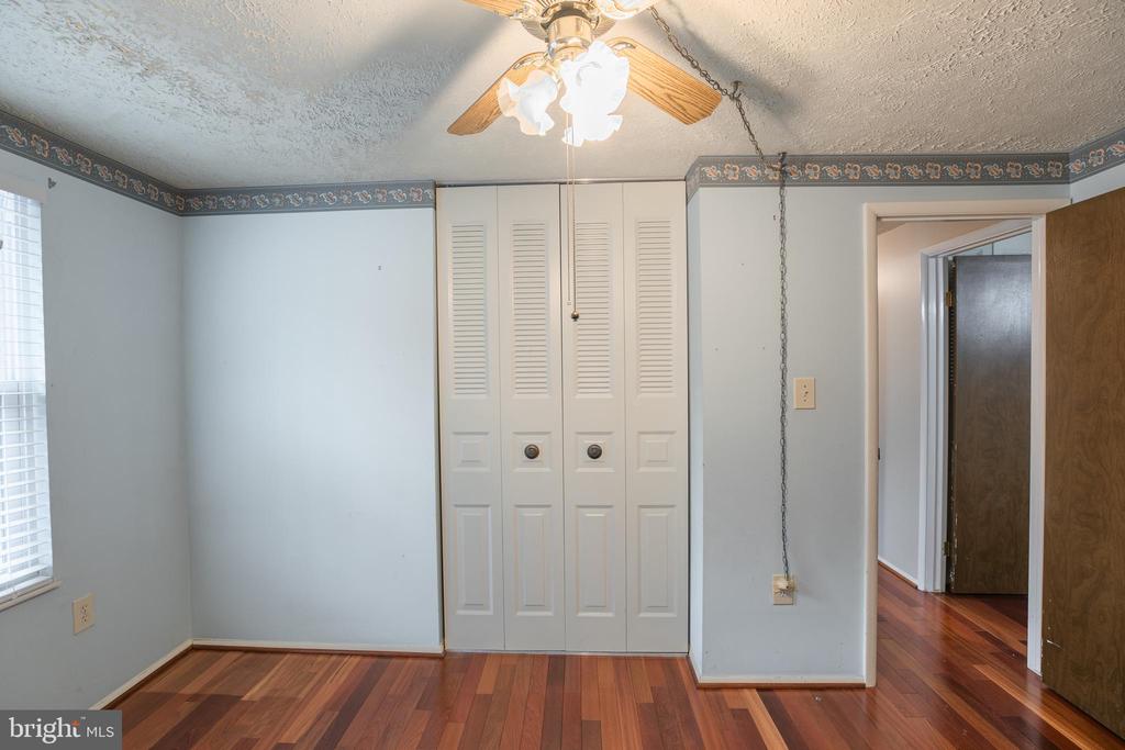 8142 Raphiel Ct