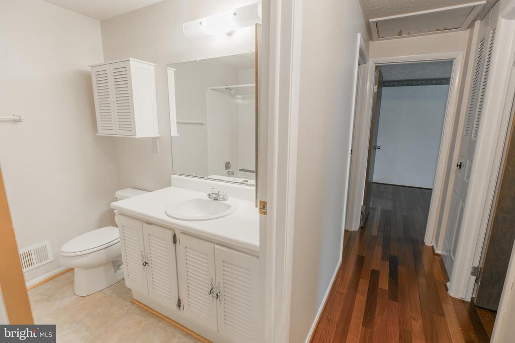 8142 Raphiel Ct