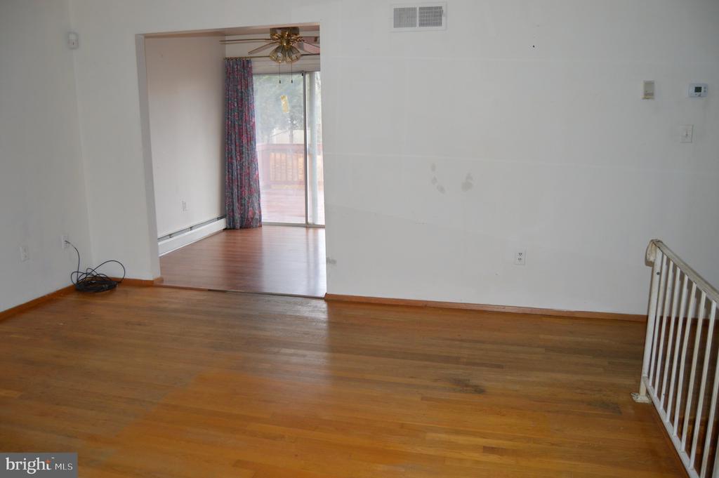 14901 Cordell Ave