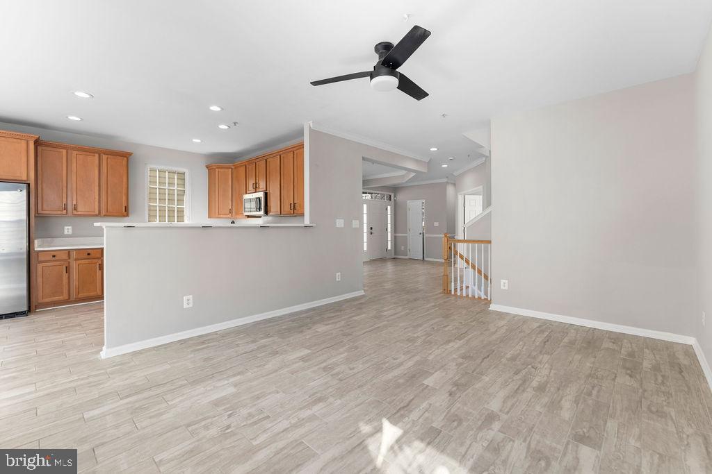 10043 Pentland Hills Way