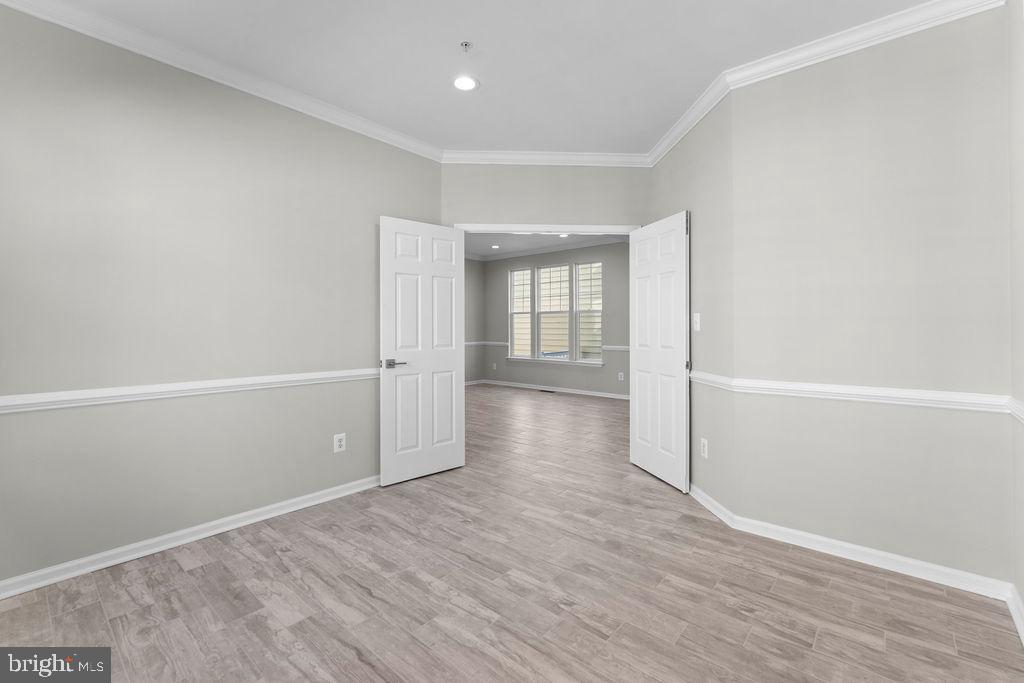 10043 Pentland Hills Way