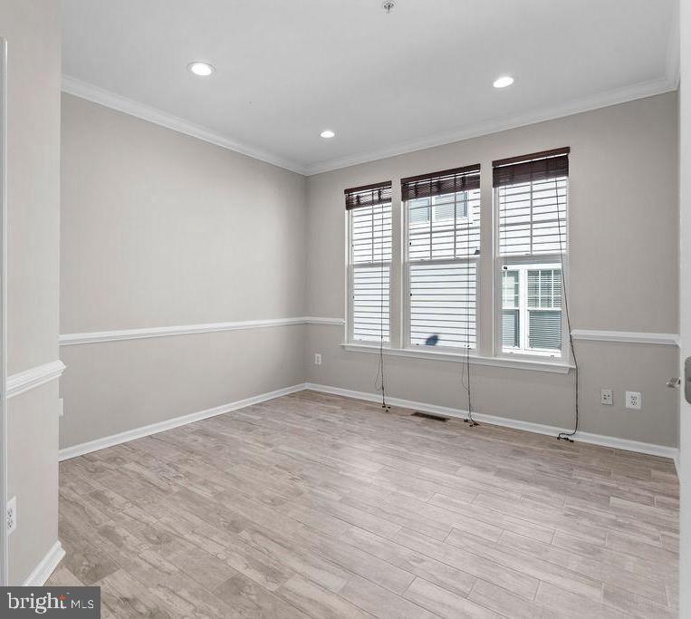 10043 Pentland Hills Way