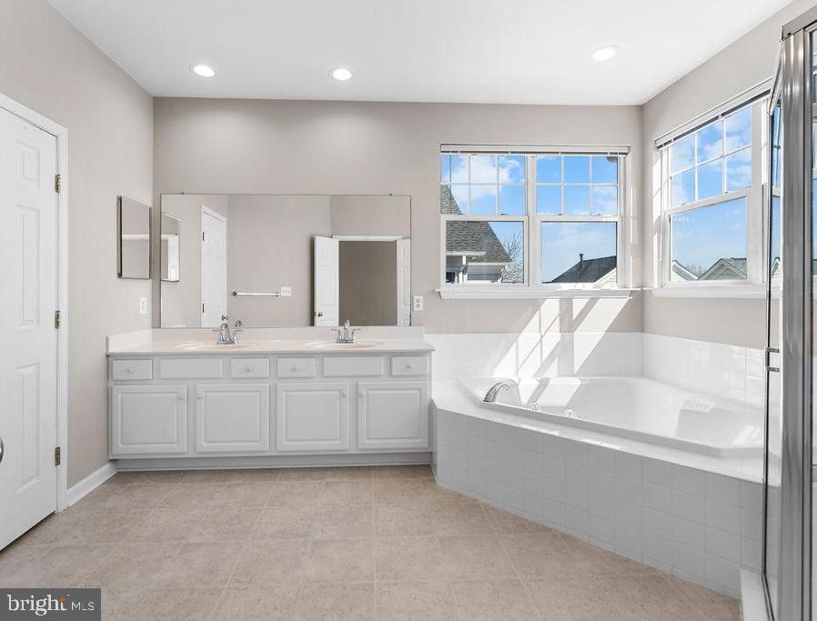 10043 Pentland Hills Way