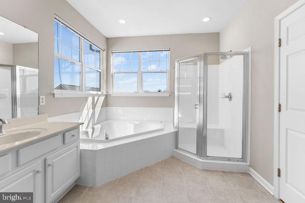 10043 Pentland Hills Way