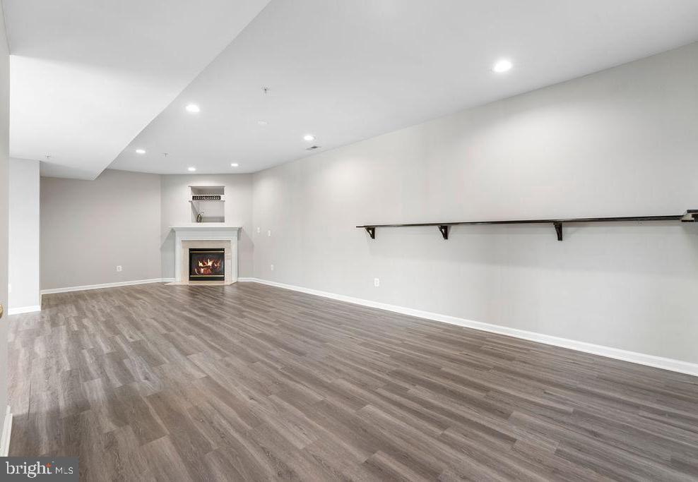 10043 Pentland Hills Way