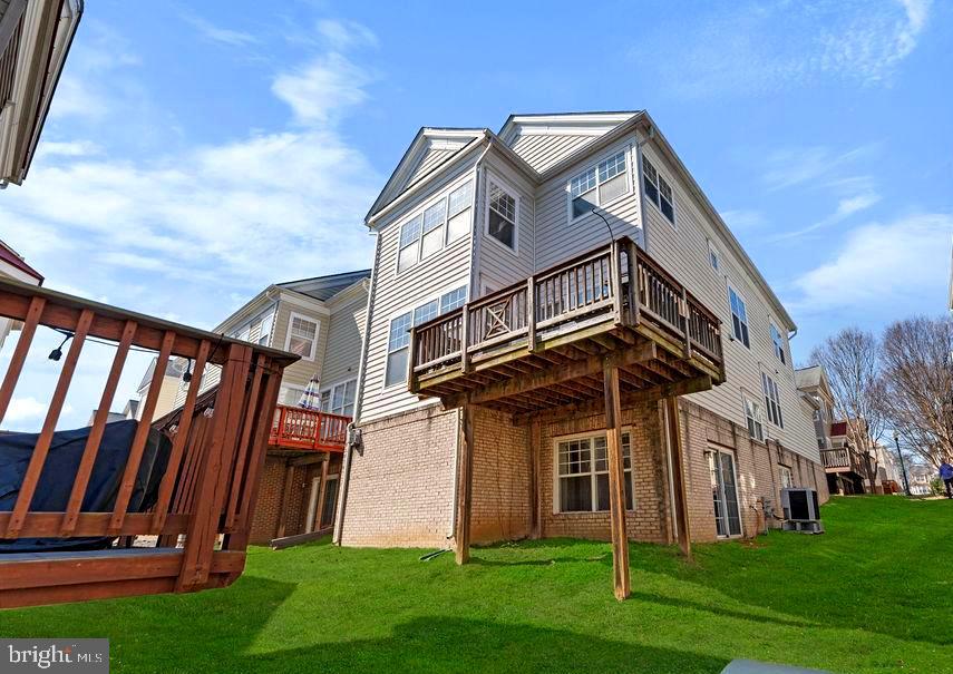 10043 Pentland Hills Way