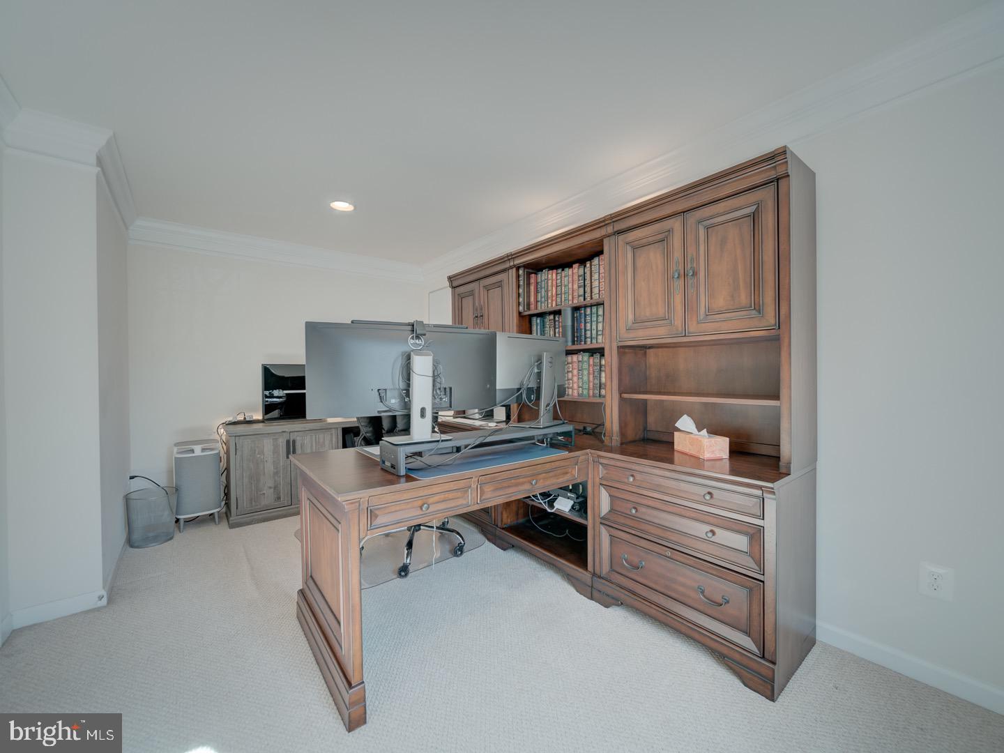 7038 Kona Dr