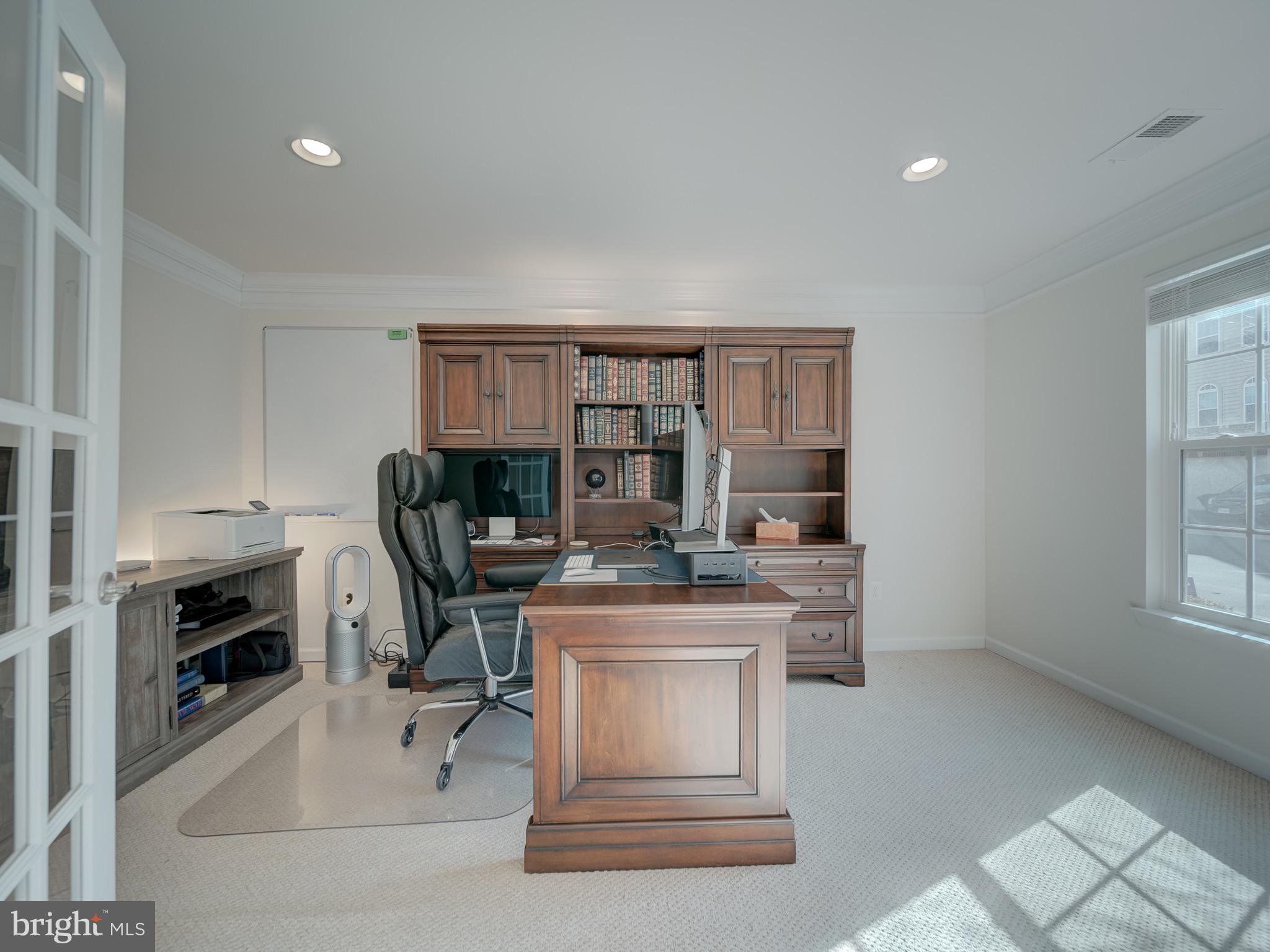 7038 Kona Dr