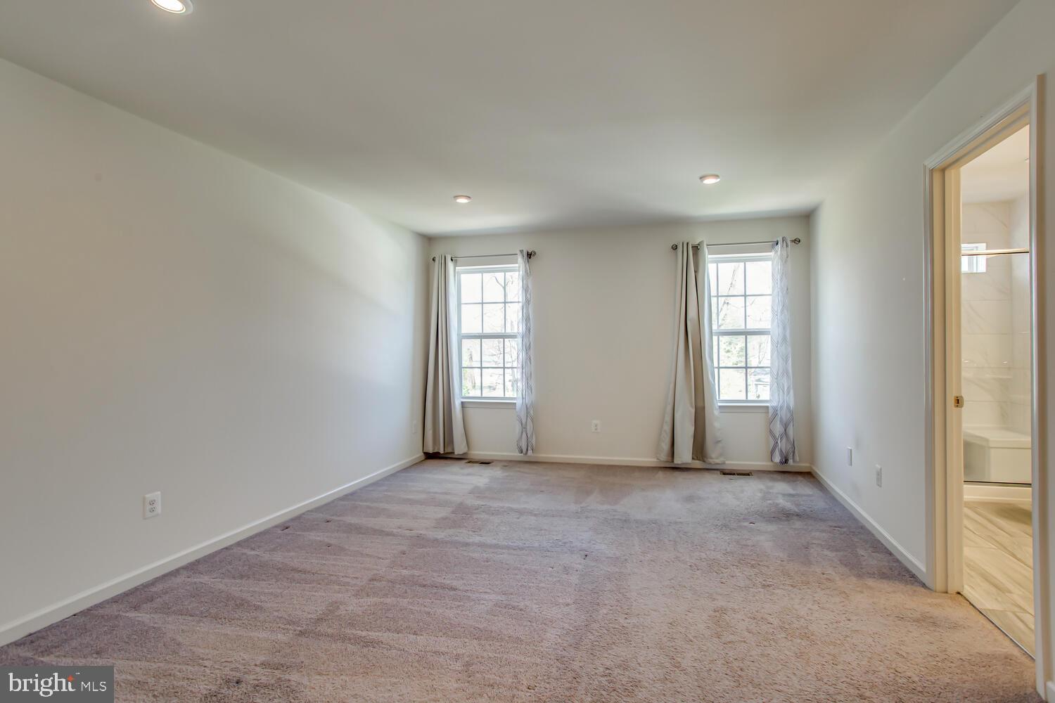 1606 Dorothy Ln