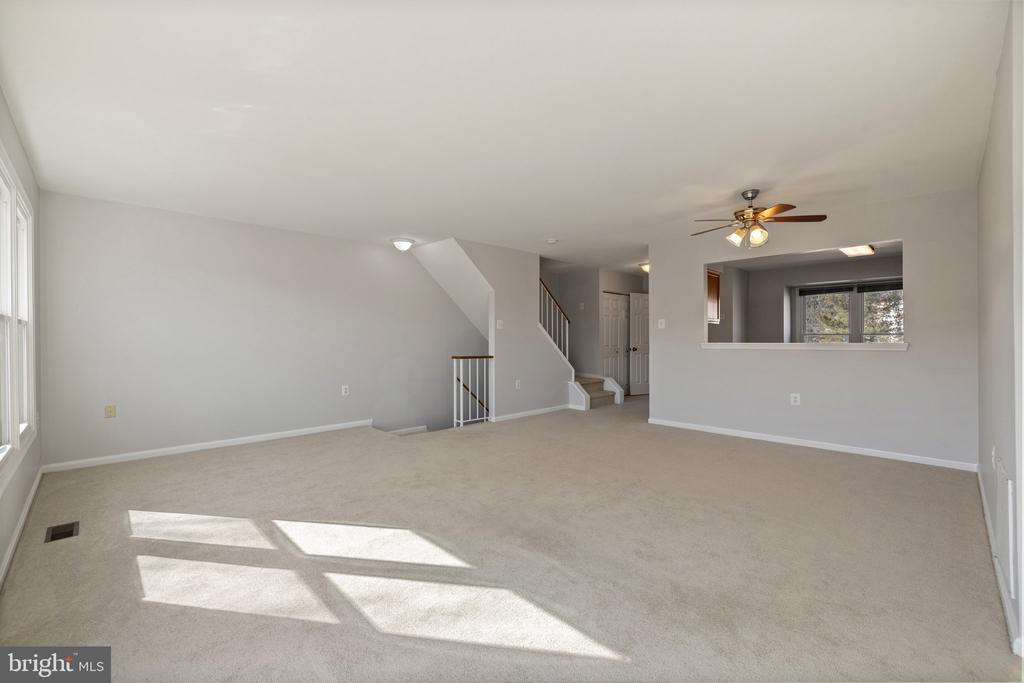 10243 JAMAICA LN
