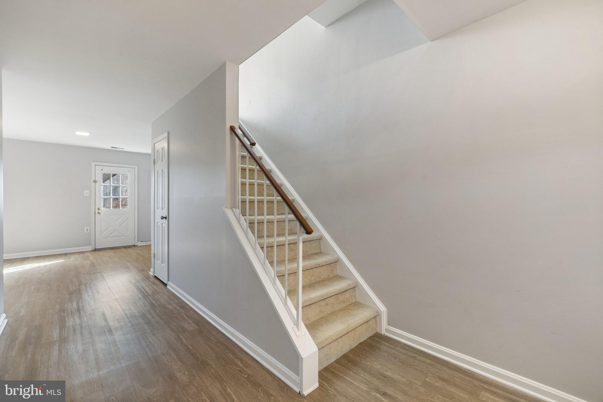 10243 JAMAICA LN