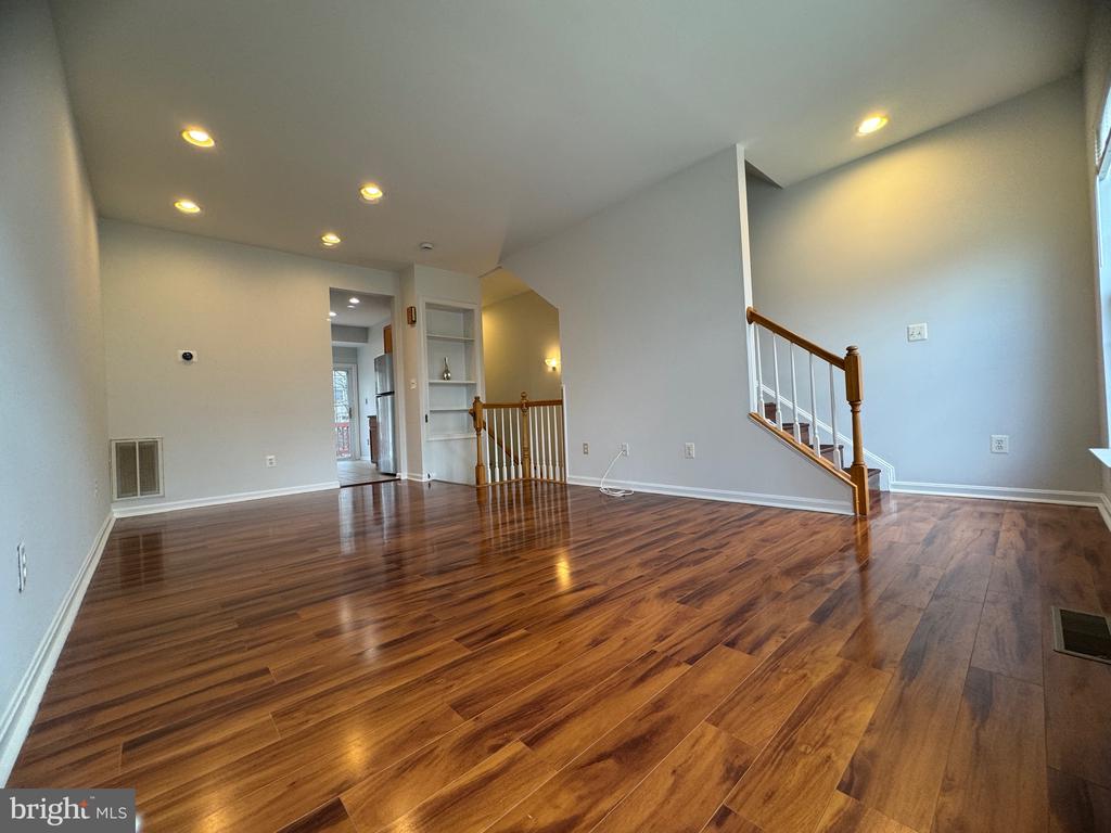 12499 HEYKENS LN