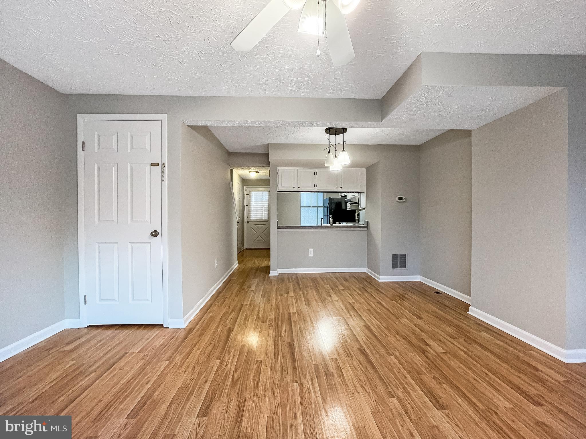 1666 THENIA PL