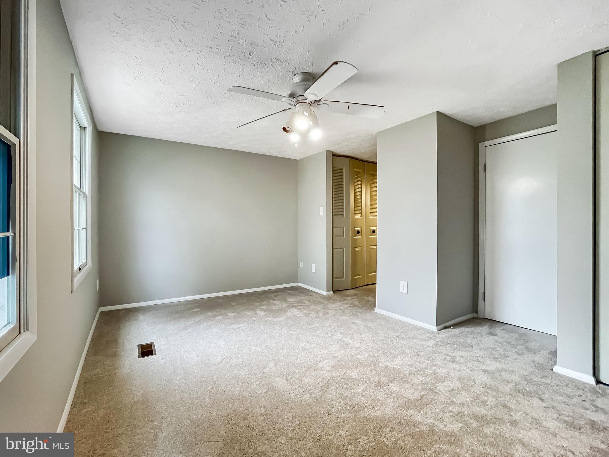 1666 THENIA PL