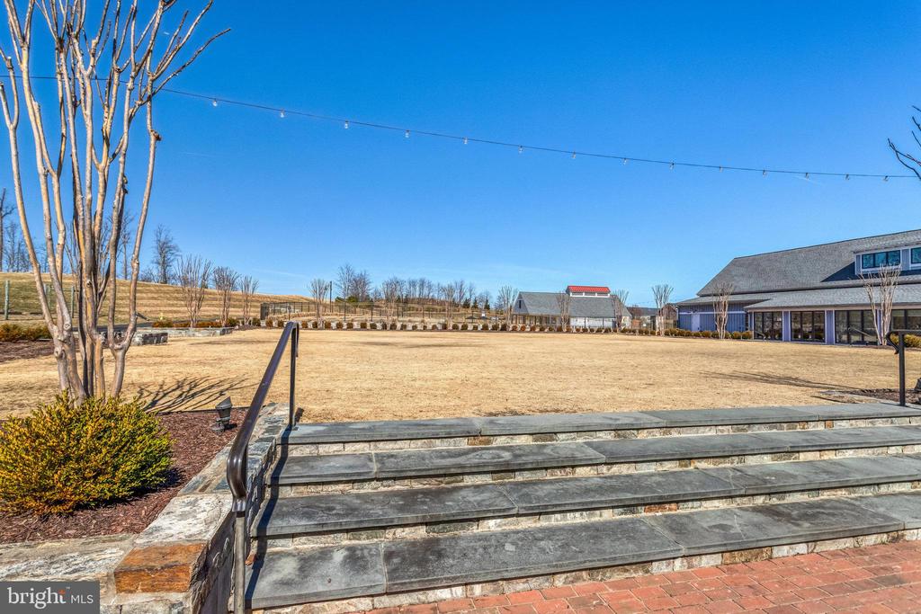 17914 Woods Overlook Dr