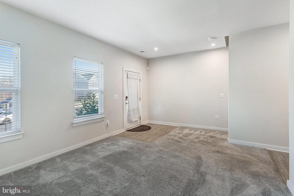 17914 Woods Overlook Dr