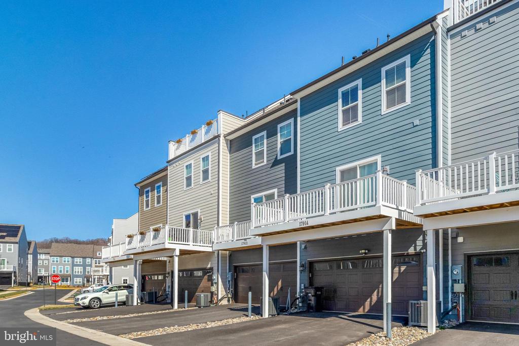 17914 Woods Overlook Dr