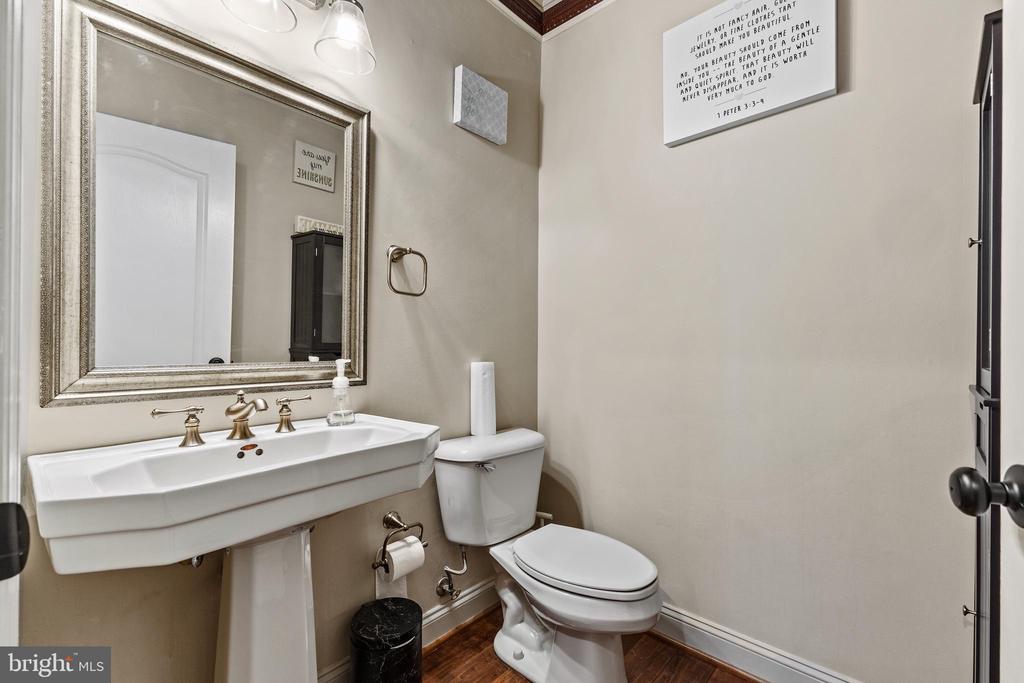 15049 Doral Pl