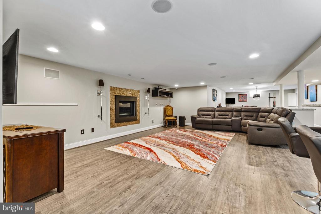 15049 Doral Pl