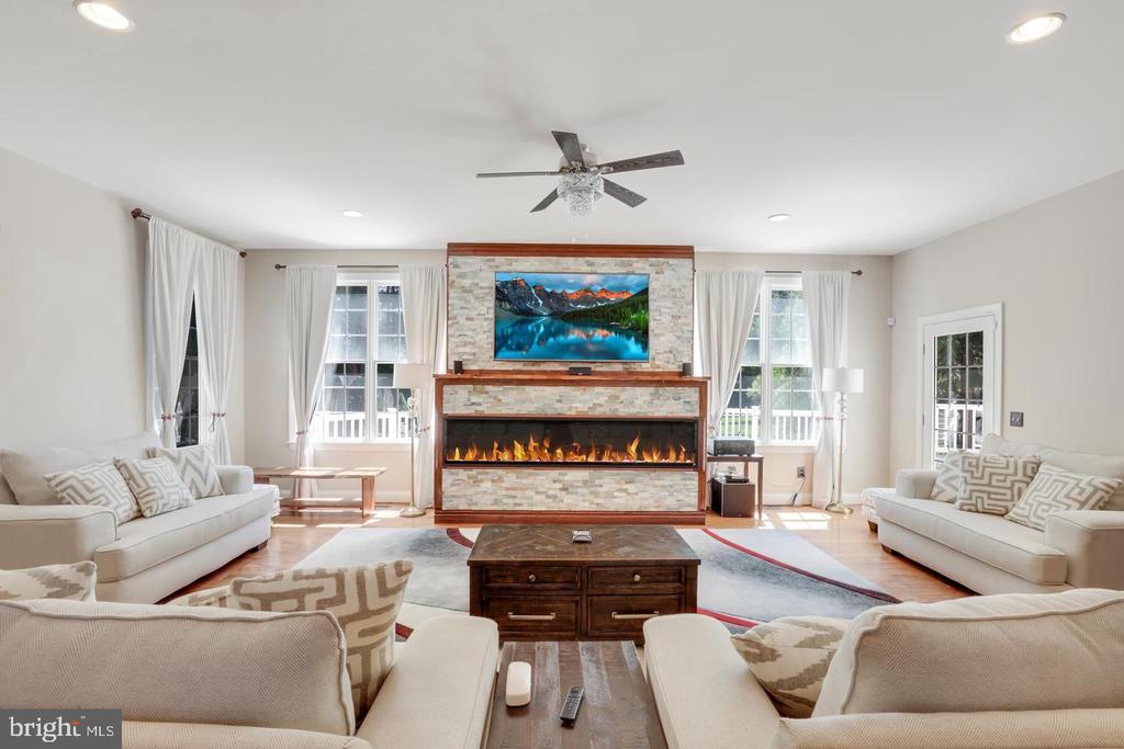 15049 Doral Pl