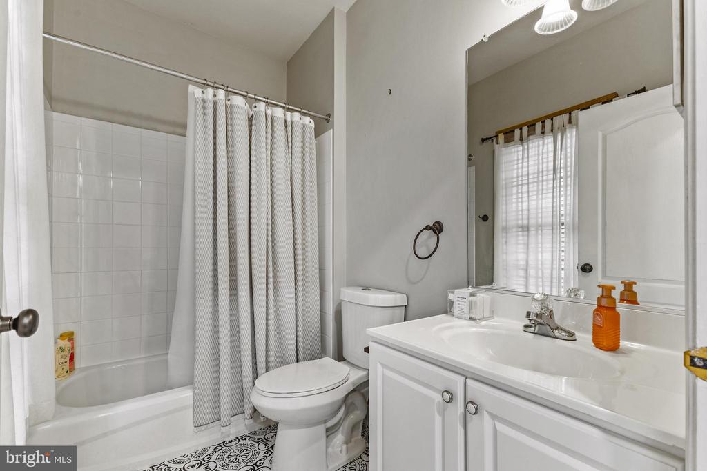 15049 Doral Pl
