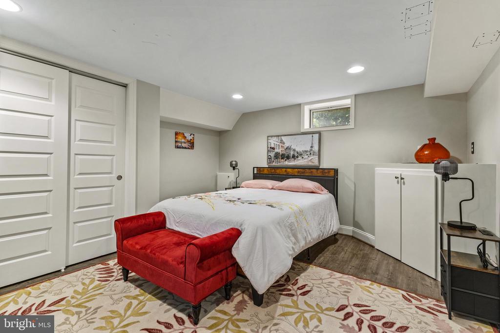 15049 Doral Pl