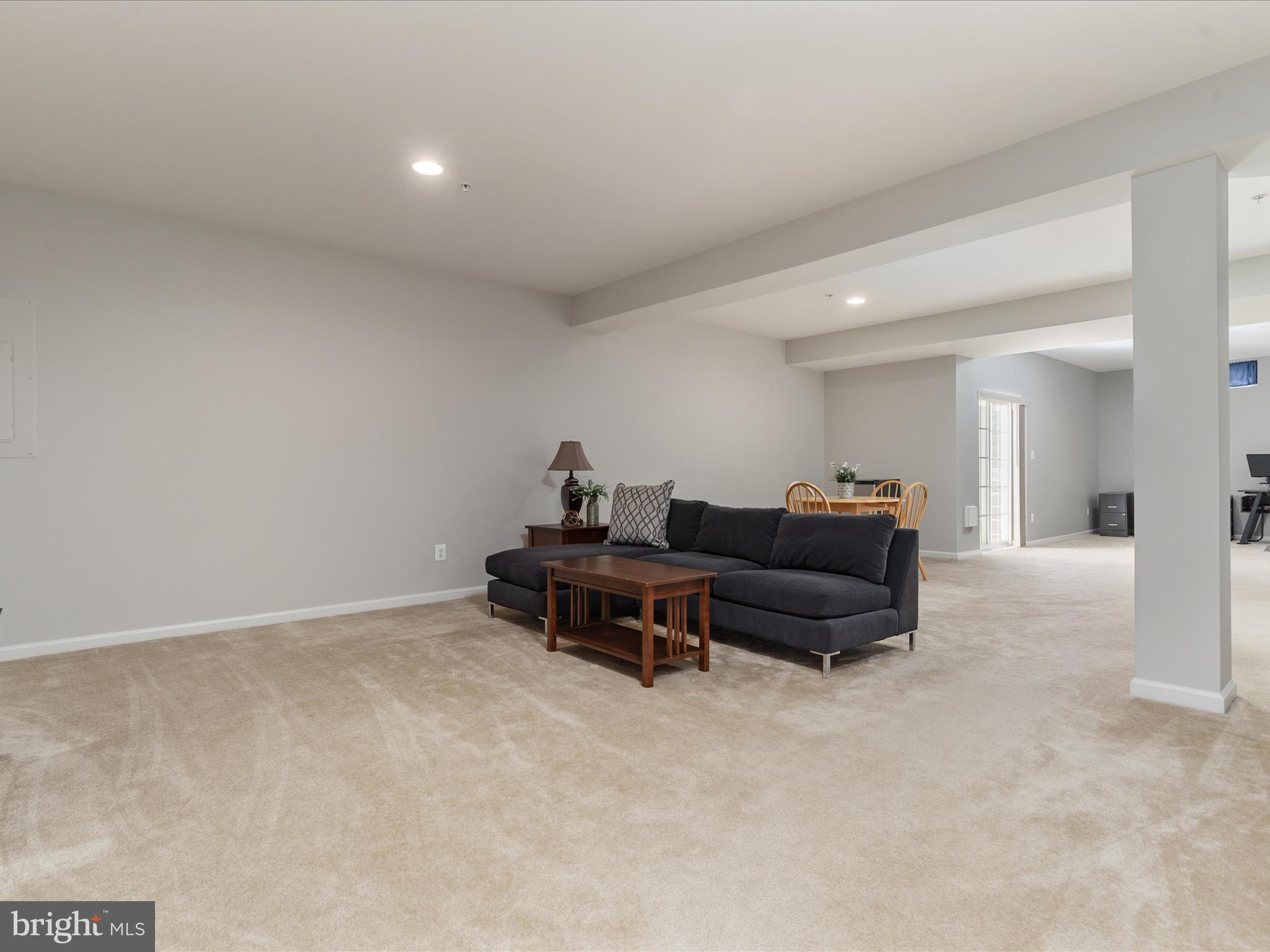 14353 Northbrook Ln