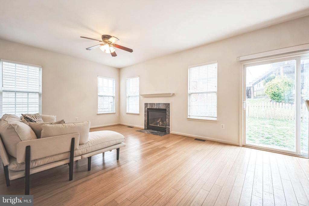 5553 Hobsons Choice Loop