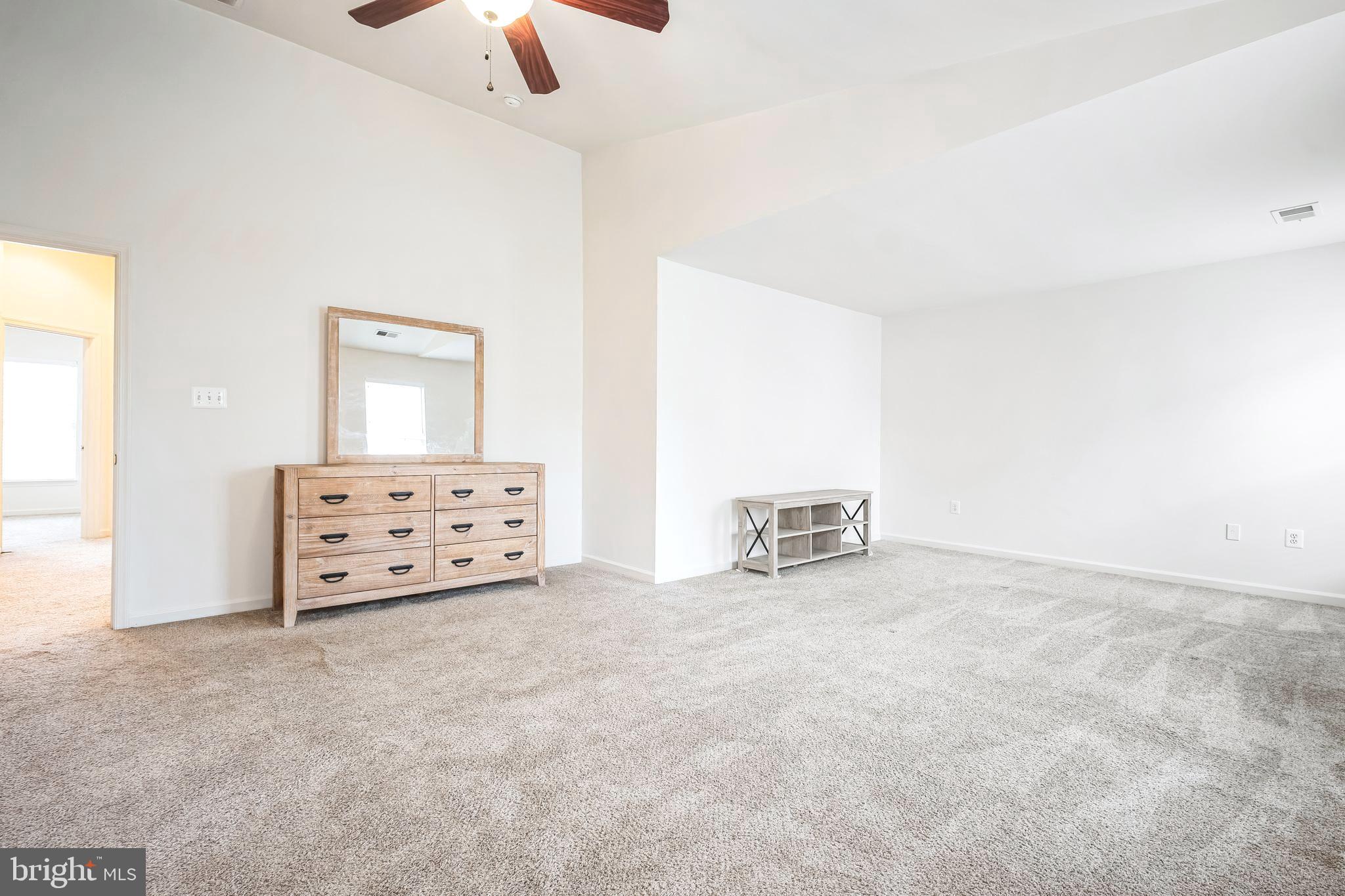 5553 Hobsons Choice Loop