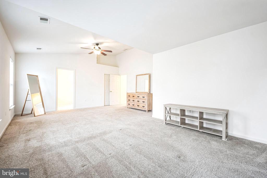 5553 Hobsons Choice Loop