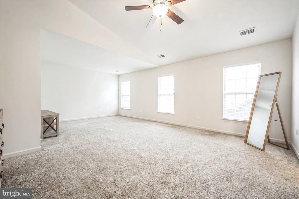 5553 Hobsons Choice Loop