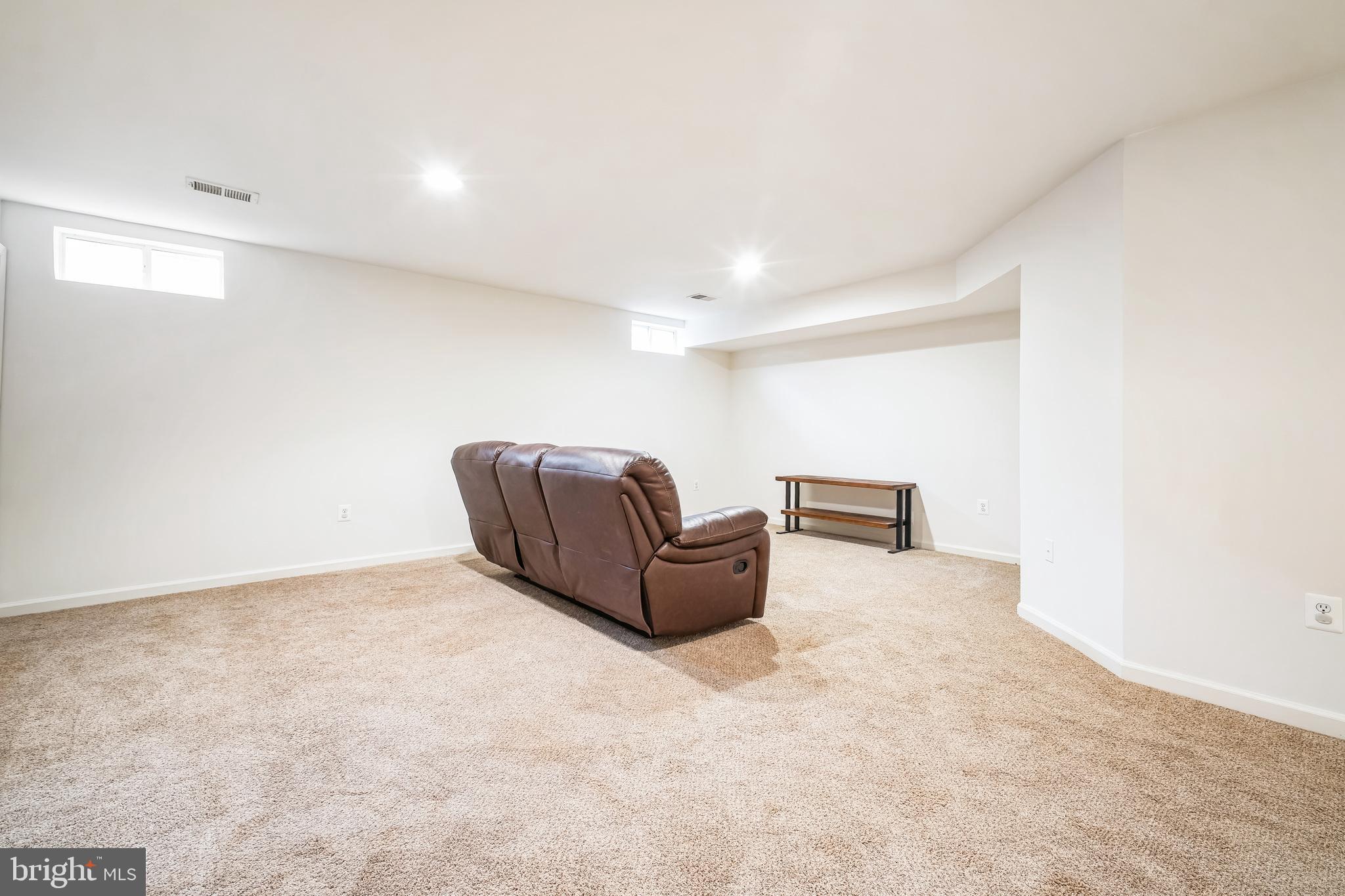 5553 Hobsons Choice Loop