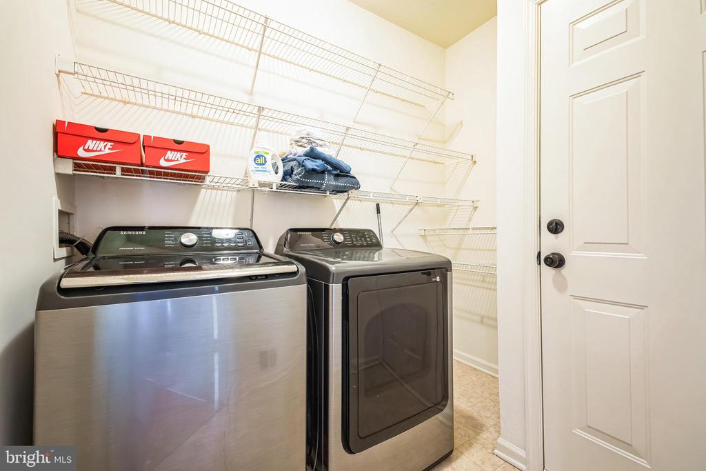 5553 Hobsons Choice Loop