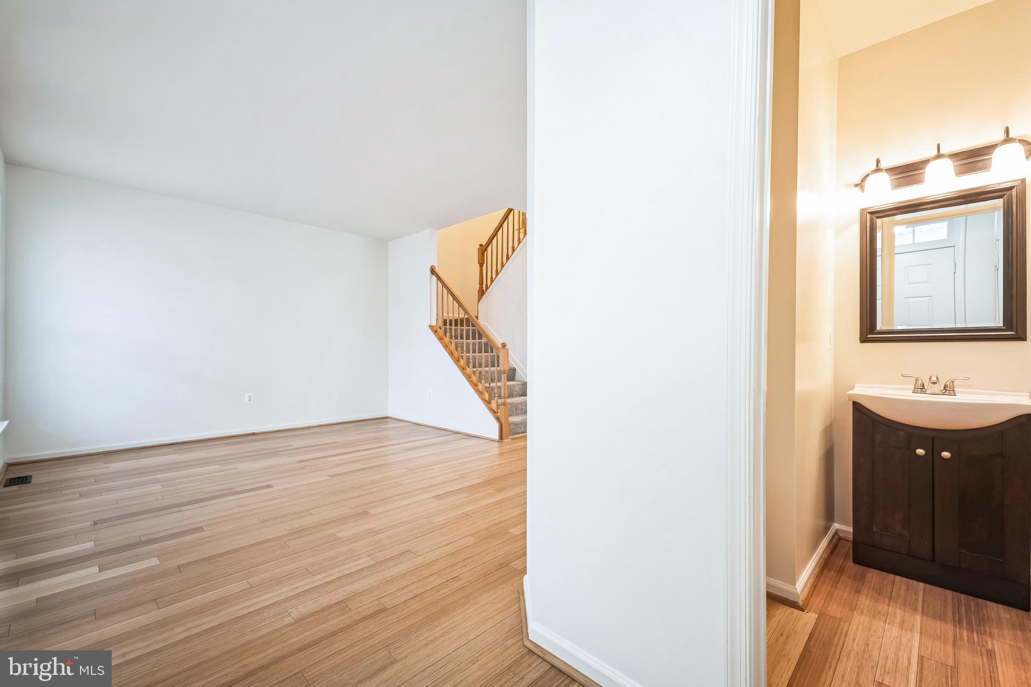 5553 Hobsons Choice Loop
