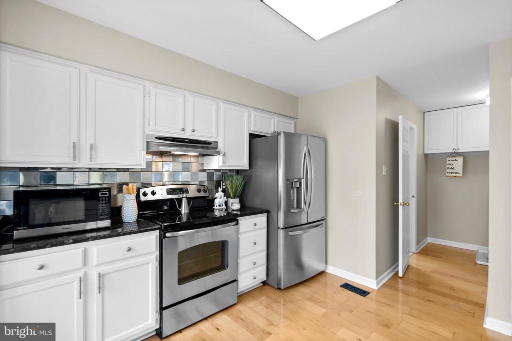 15262 Larkspur Ln