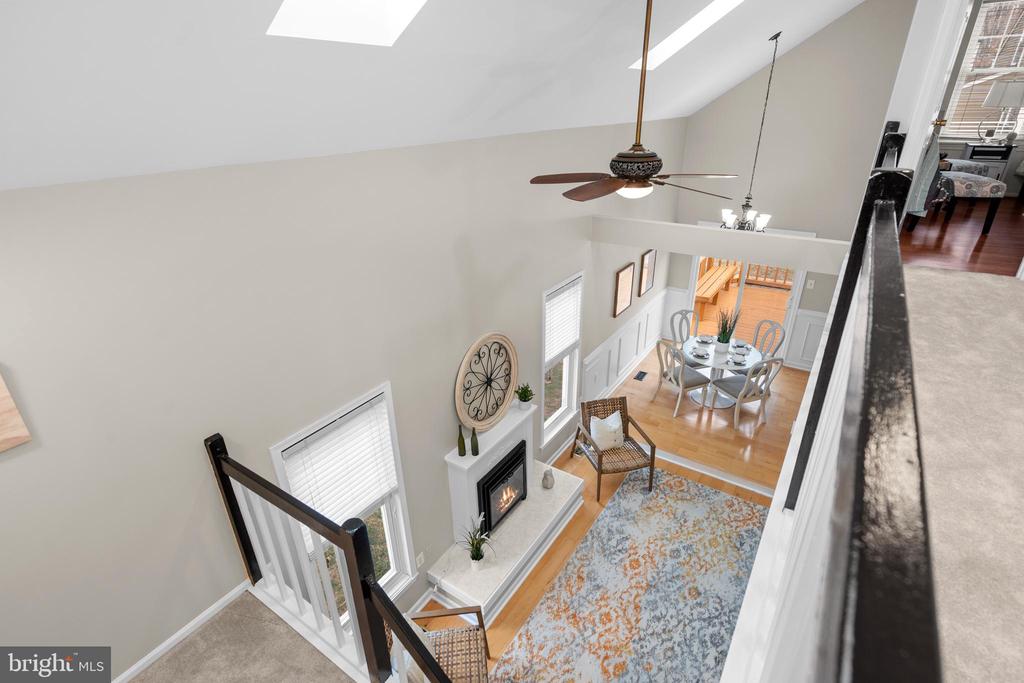 15262 Larkspur Ln