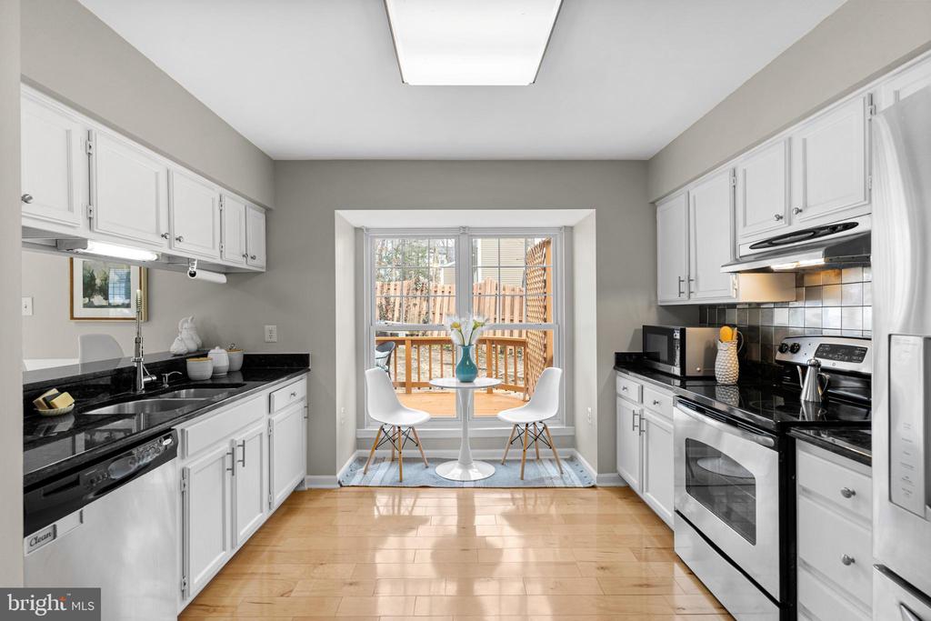 15262 Larkspur Ln