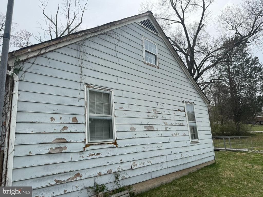 7923 Maplewood Dr