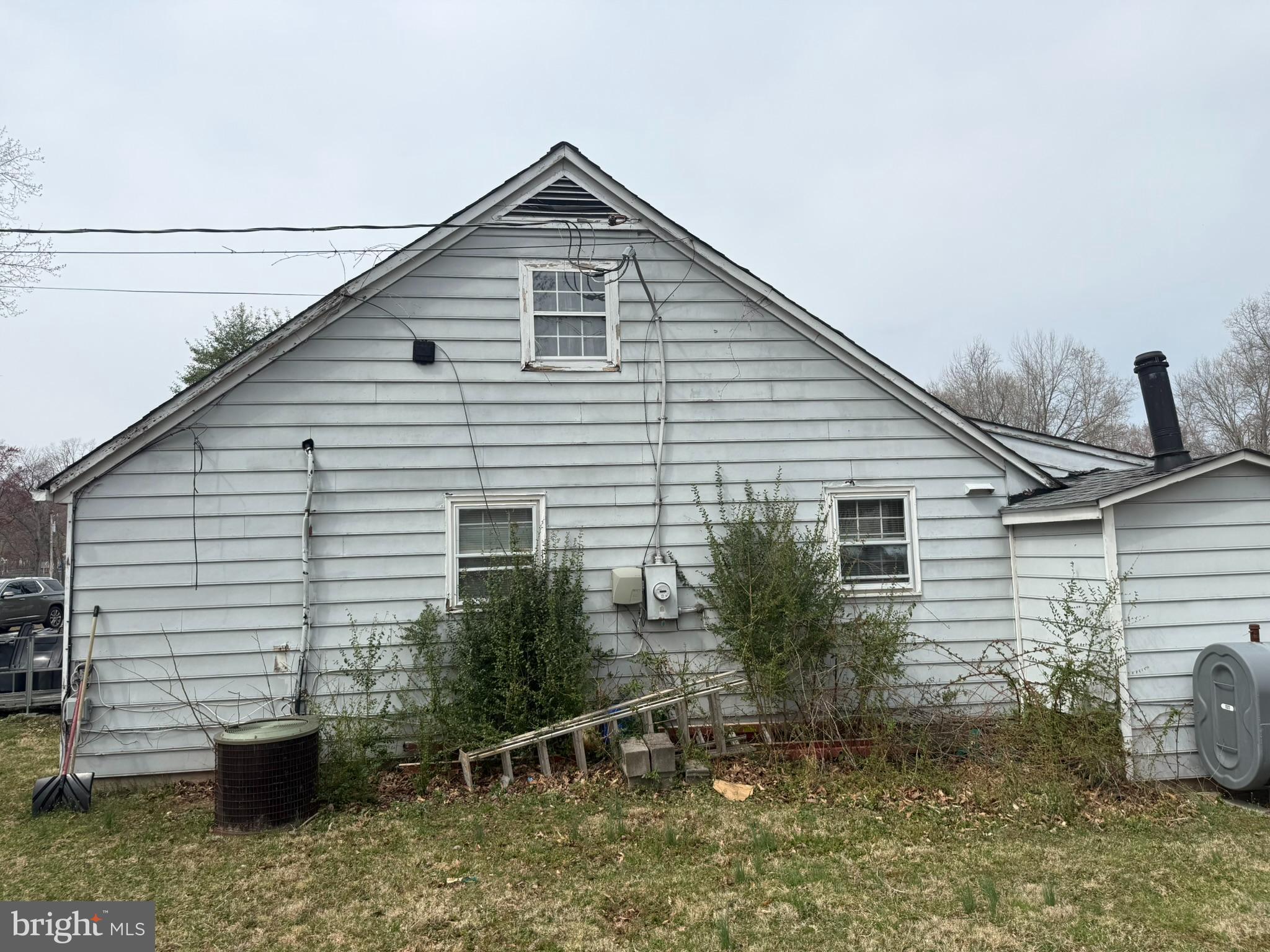 7923 Maplewood Dr