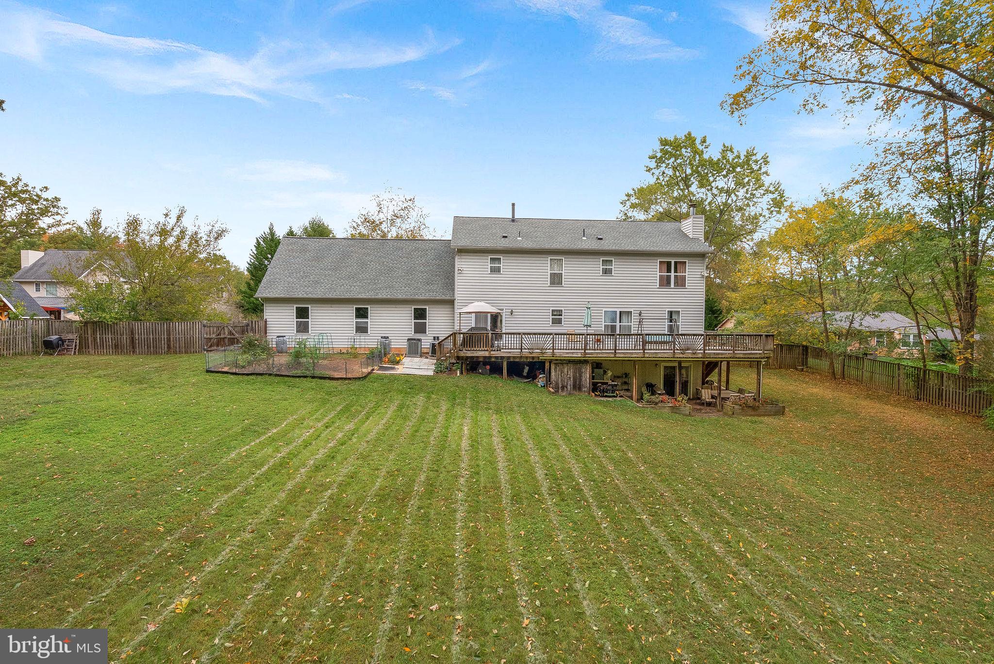 7408 Lake Dr